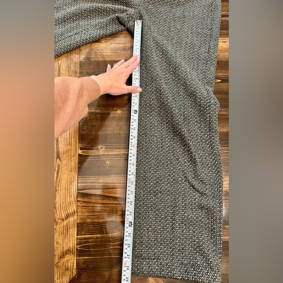 Banana Republic Women’s  Black and Tan Wool Blend Cuffed Hem Dress Pants Size 6P - Picture 5 of 7